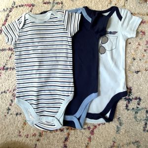 Set of 3 blue onesies. 0-3 months NWT